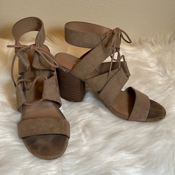 *3/$15* Merona Tan Lace Up Sandal Size 8 - Picture 1 of 10